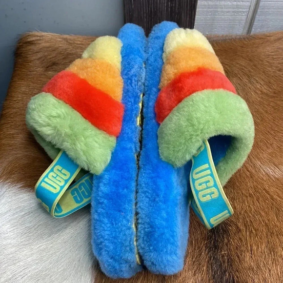 Womens UGG winter sandals size 5 chexk them out very nice thanks 🙏 - Picture 7 of 8